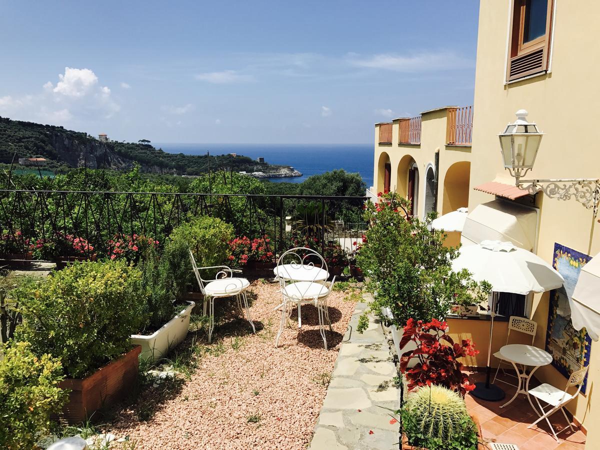 Faraglioni Di Sorrento Guesthouse Kültér fotó